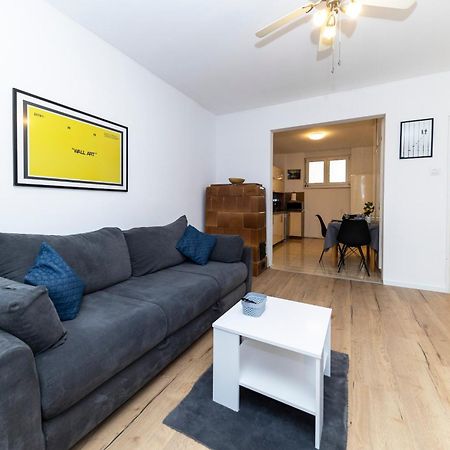 Friends Apartment ซาดาร์ ภายนอก รูปภาพ
