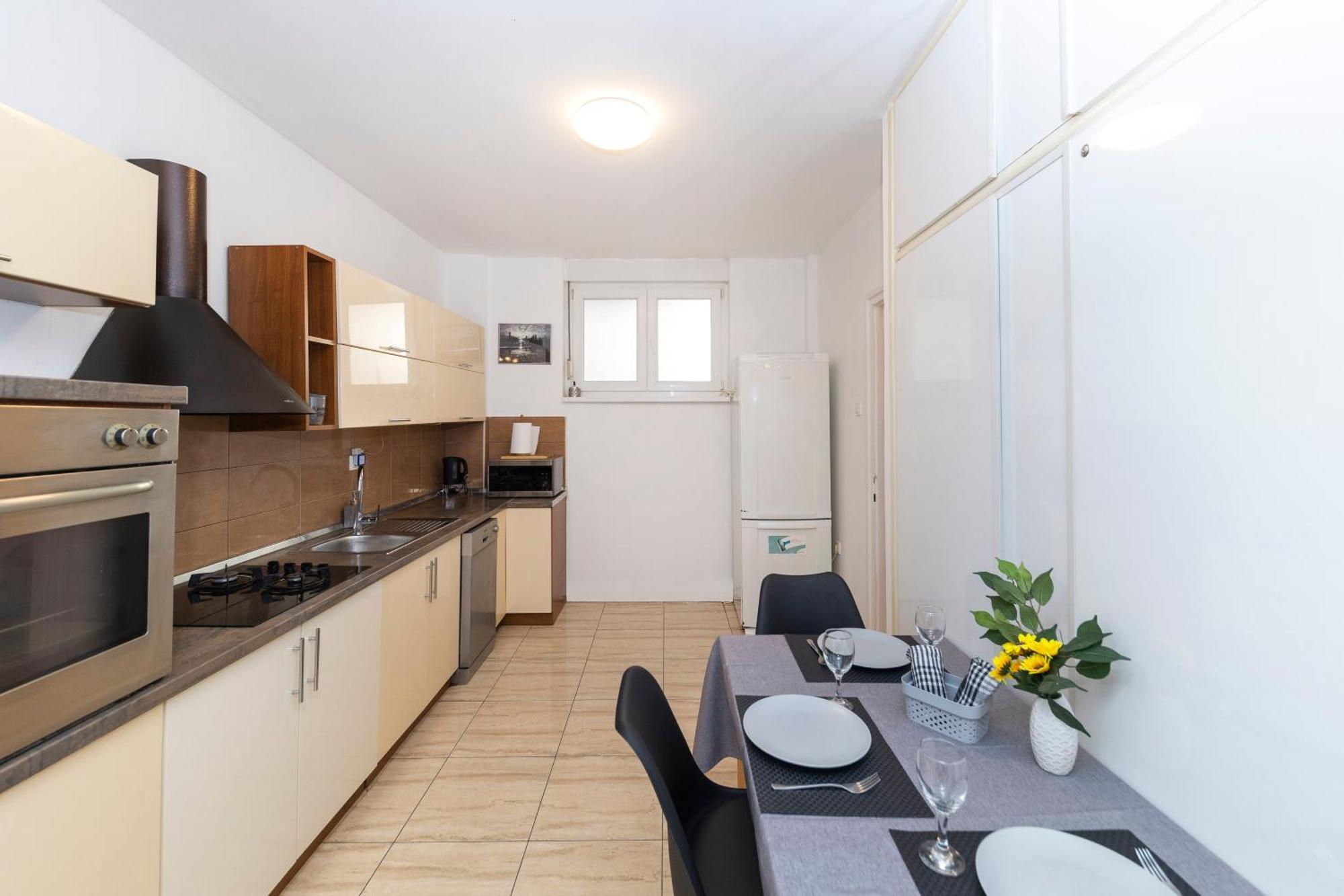 Friends Apartment ซาดาร์ ภายนอก รูปภาพ
